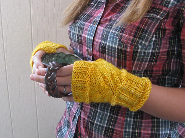 Fall of the Leaf Fingerless Mitts