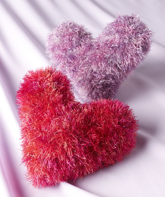 Ravelry: Heart Pillows pattern by Michele Wilcox