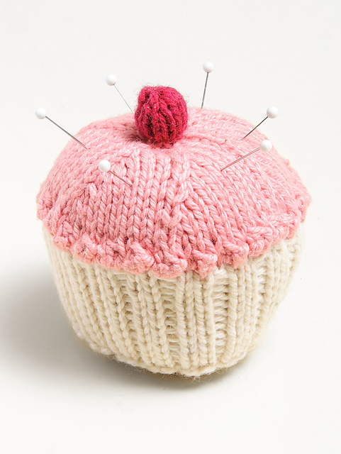 Ravelry: Cupcake Pincushion pattern by Susan B. Anderson