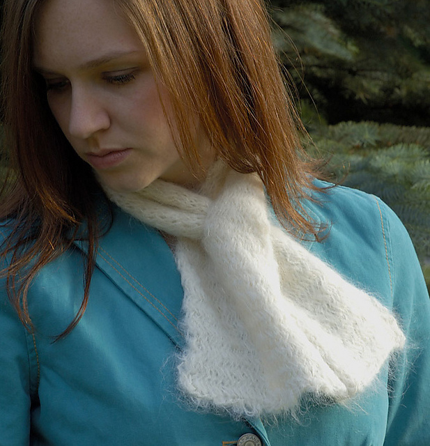 Keyhole Scarf