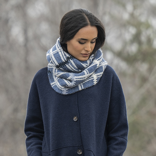 Aurora Infinity Cowl
