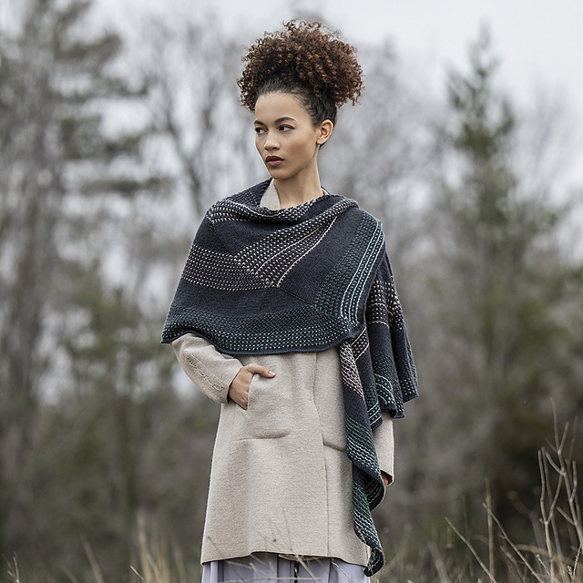 ア*ラ様 翡翠 猿 Ravelry: Tranquil Waters Shawl pattern by Alyssa Rasmussen