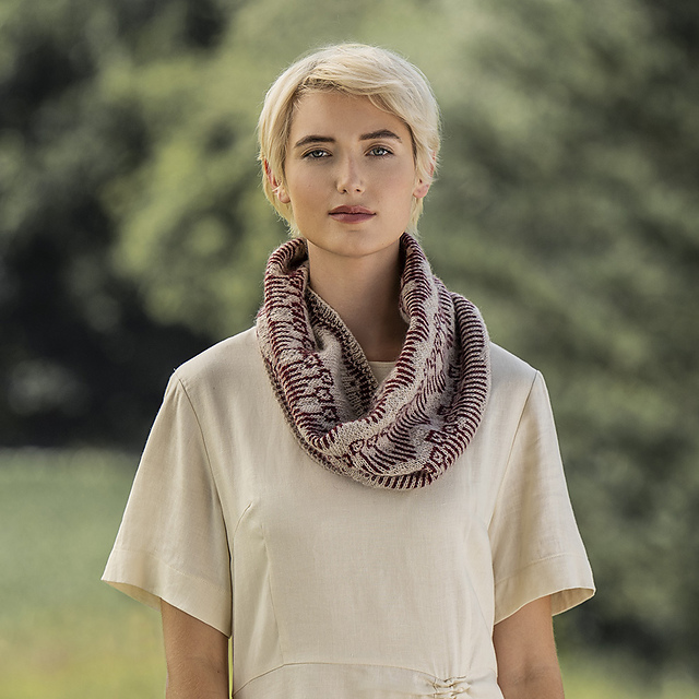 Poppy Fields Cowl
