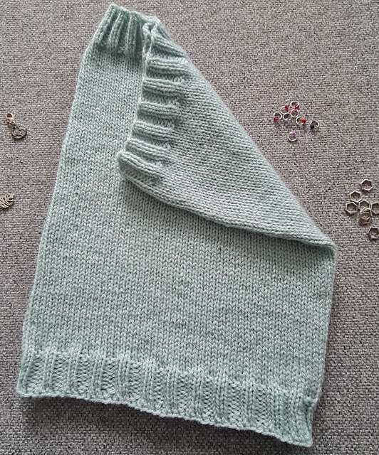 Simple Cowl - DK