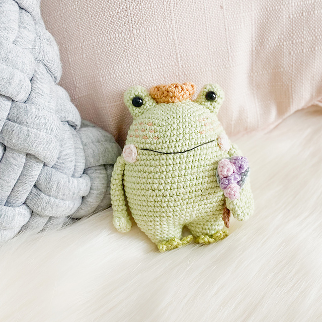 Ravelry: Leo the Frog Prince pattern by Blue Sparrow Handmade