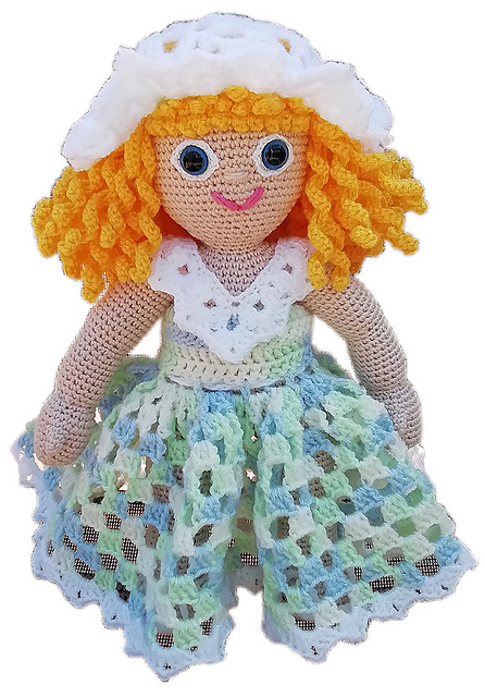 Kleid, Hut und Sandalen für LENJA
