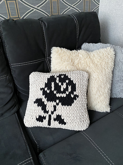 Rose cushion cover