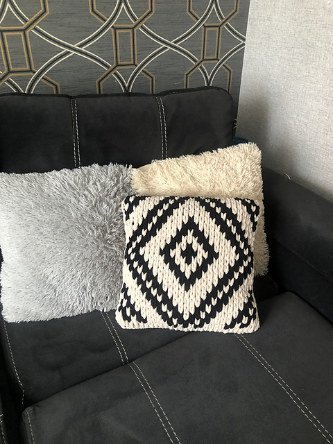 Loop Rhombus Cushion Cover