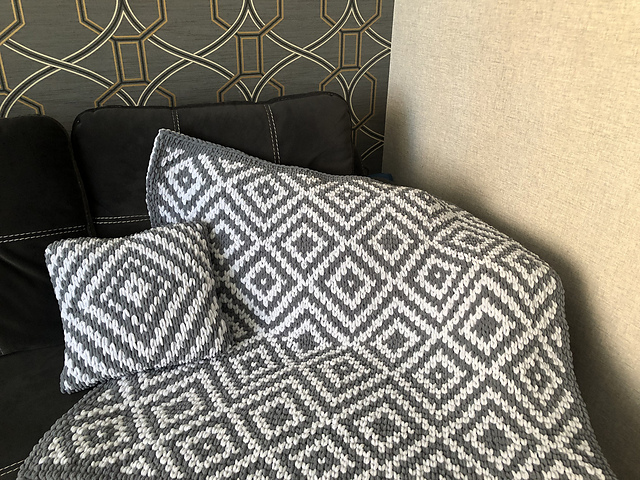 Rhombus blanket and cushion