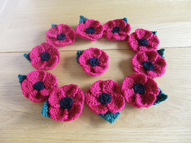 Ravelry: Knit a small poppy pattern by Janice Carrick