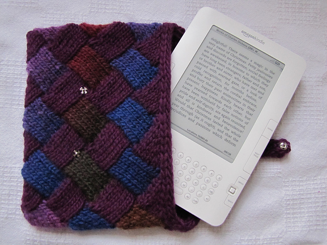 Entrelac Cozy Kindle Cover