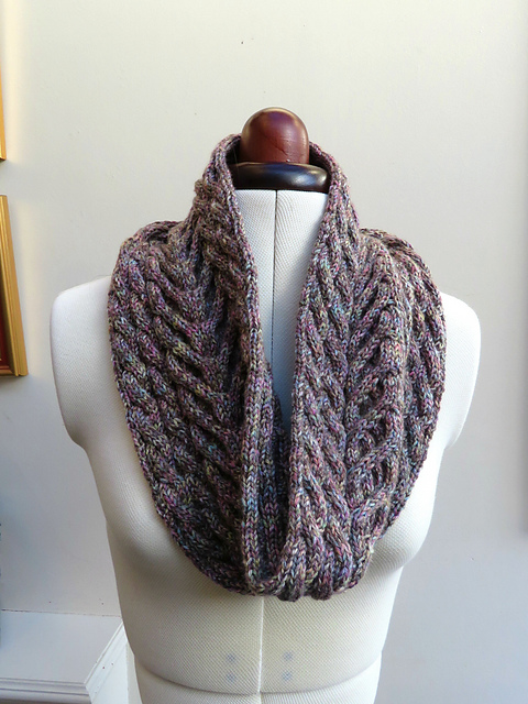 Aran cowl