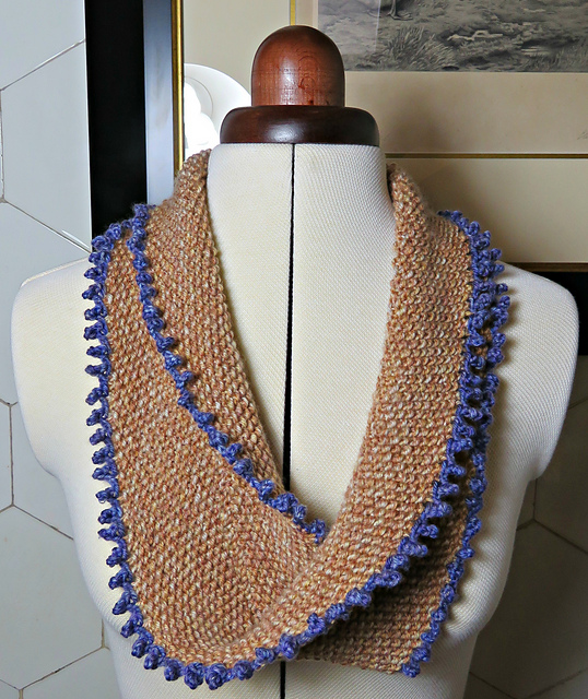 Moebius infinity scarf