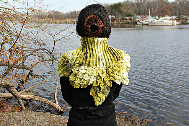 Crocodile Stitch Leafy Capelet
