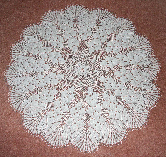 Decke mit Blütendolden
