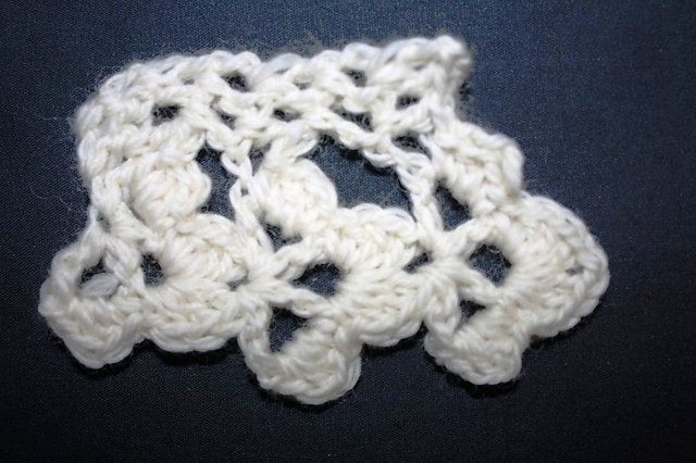 Narrow Wisawasa Lace