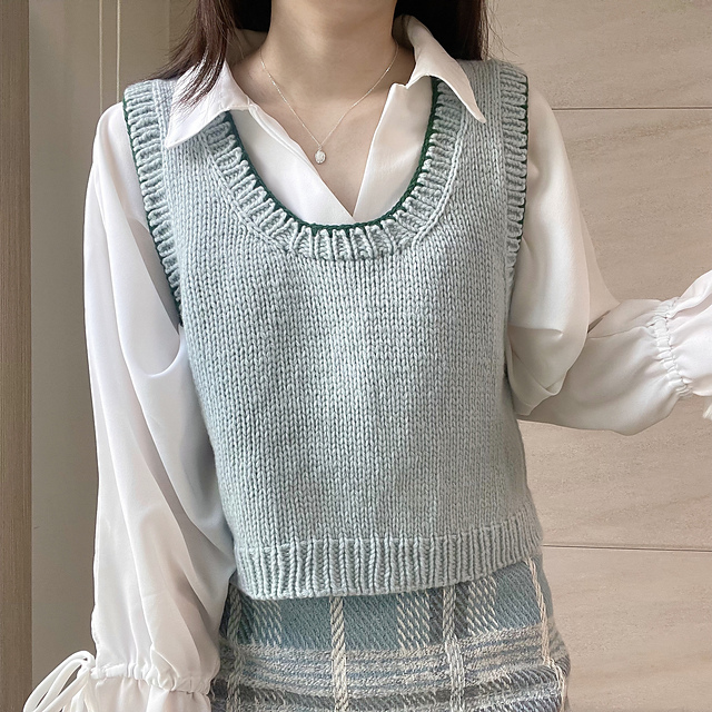Ravelry: UNeck Vest pattern by Hyeonji Jin