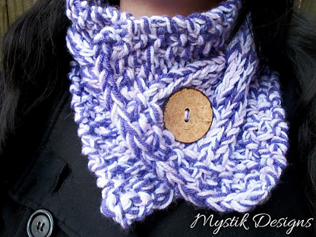 Bulky Cable Scarflette