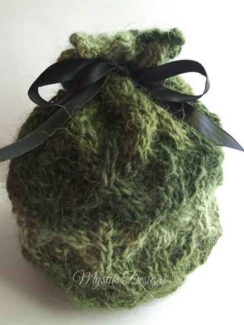 Flower Buds Lace Pouch