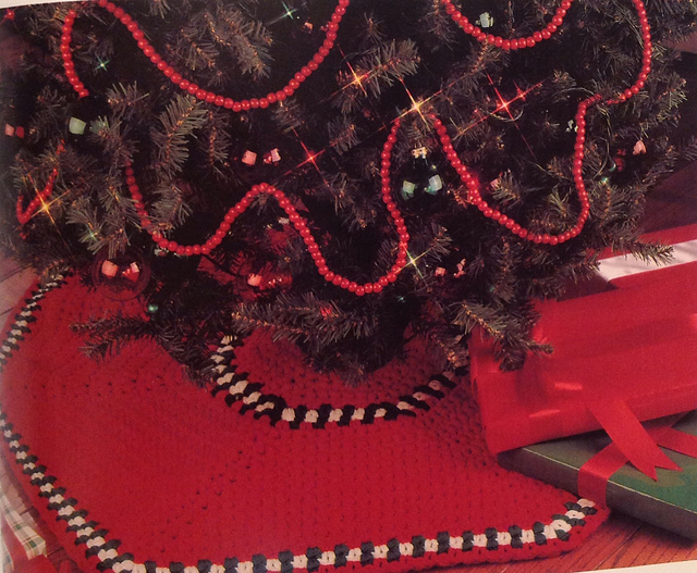 Cheery Tree Skirt 