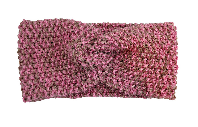 Lady's ear neckwarmer