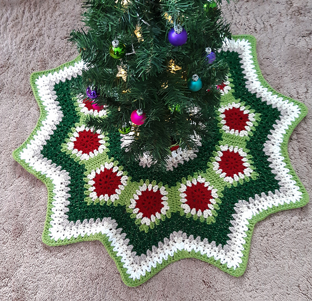 Ravelry BrendaJT's Granny Ripple Tree Skirt