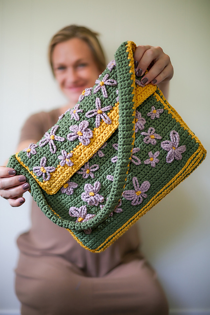 Free_Crochet_Flower_Purse_Patt