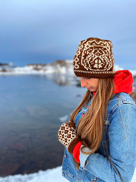 Queen Beaver Hat