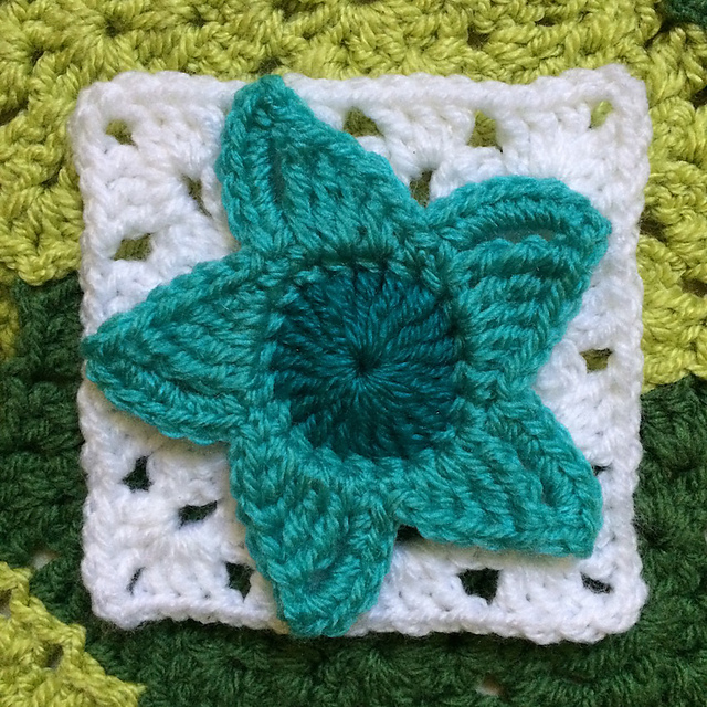 Starfish flower granny square