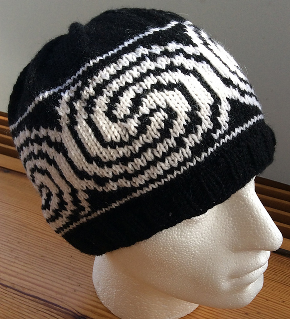 Labyrinthine beanie