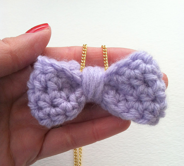 Mini Bow Necklace