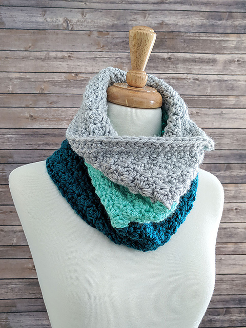 Mint Color Block Cowl