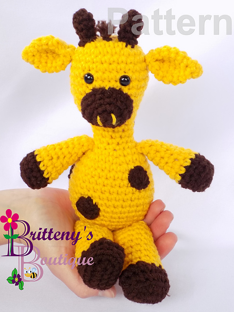 Giraffe Stuffed Animal - Snuggly Pal Amigurumi