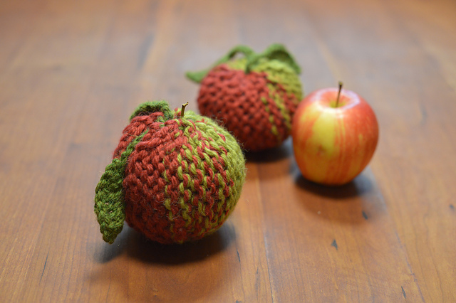 McInSquish Apple Cozy