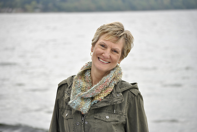Marbled Colors Knitted Cowl