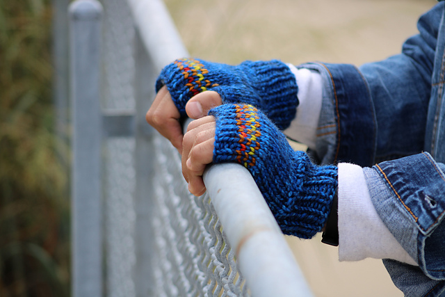 Lonka Fingerless Mittens
