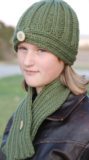 Button Hat & Scarf