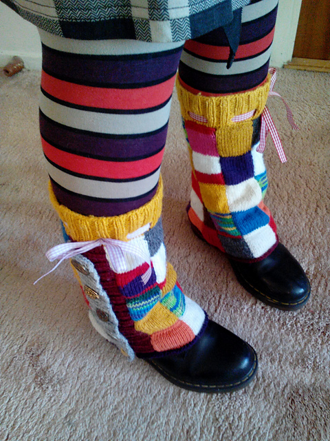 Squared legwarmers
