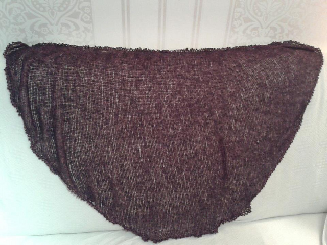 # 10 Tuch mit Strickblume
