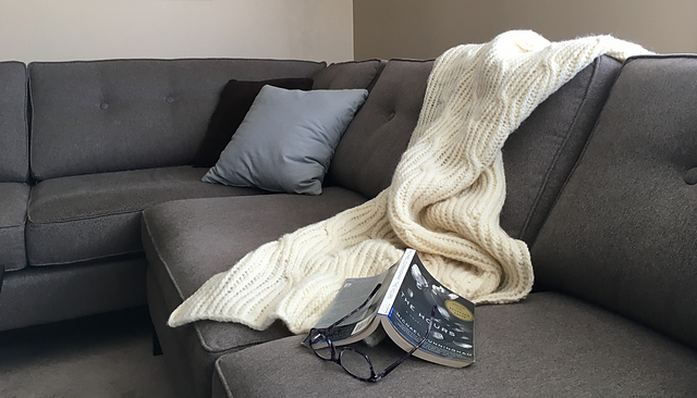 Cabled Twisted Rib Throw