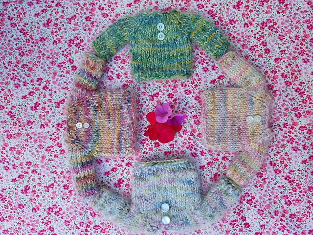 Tiny Sweater & Mitten Ornament