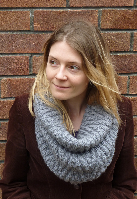 Zig Zag Cowl