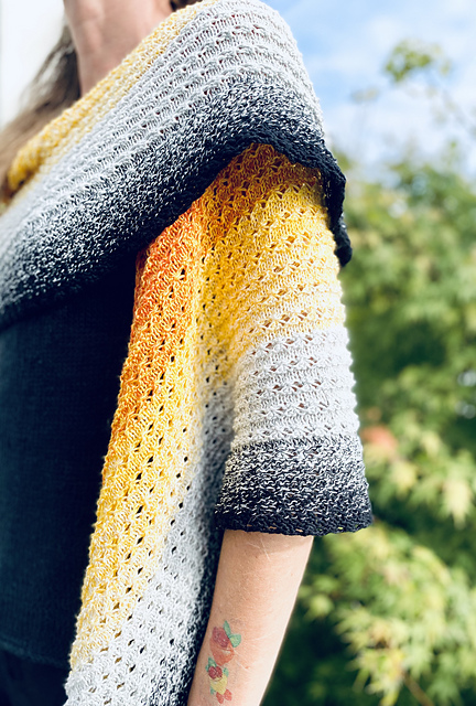 Tardiña Shawl