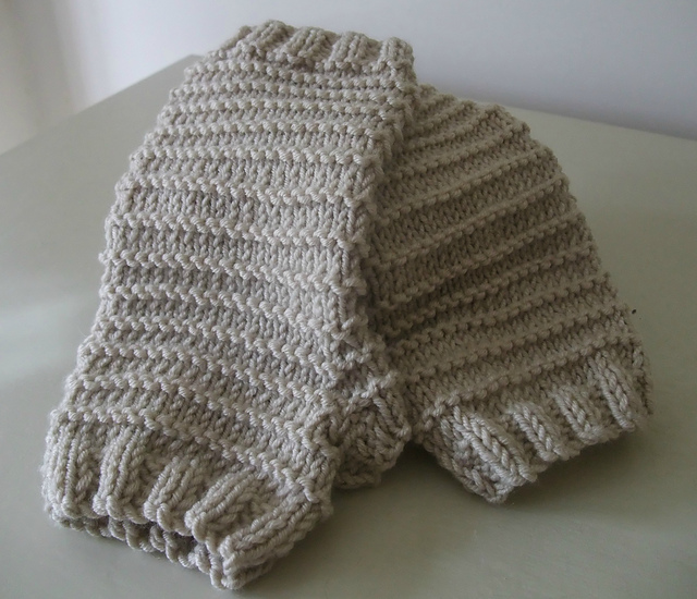 "Elin" Fingerless Mitts