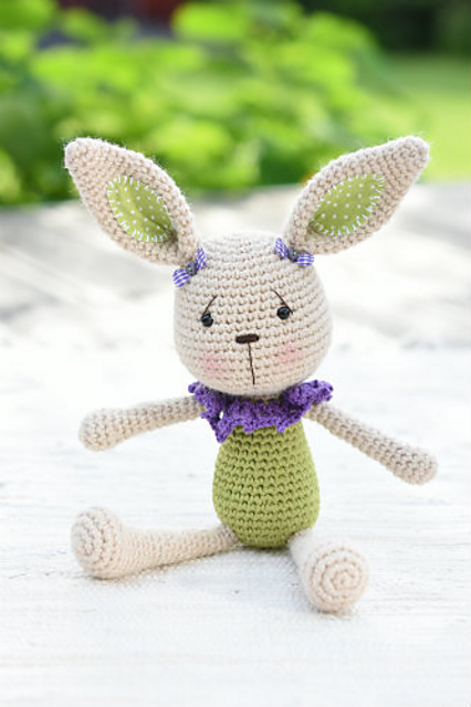 Ravelry: Lace collar bunny pattern by Mari-Liis Lille
