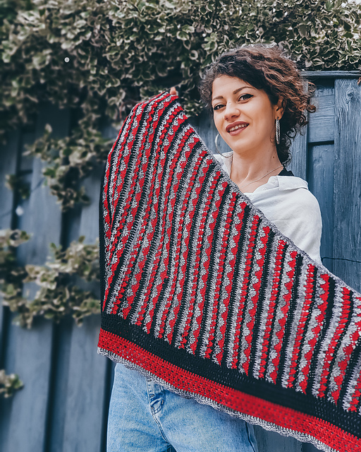 Poppy Flowers Shawl