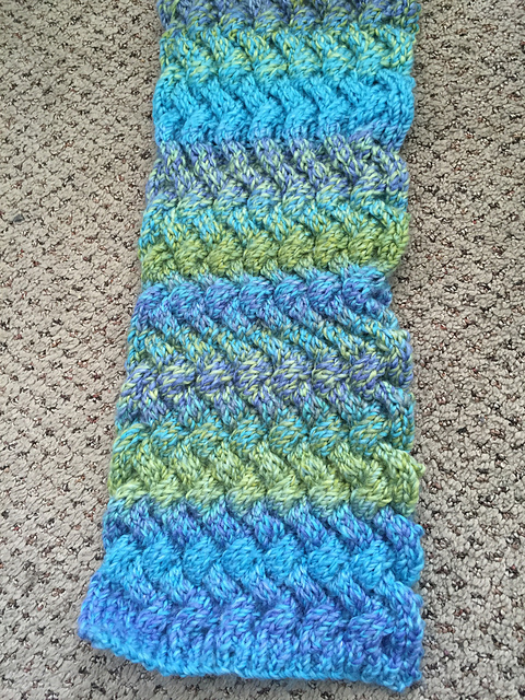 Waterlily Cables Scarf