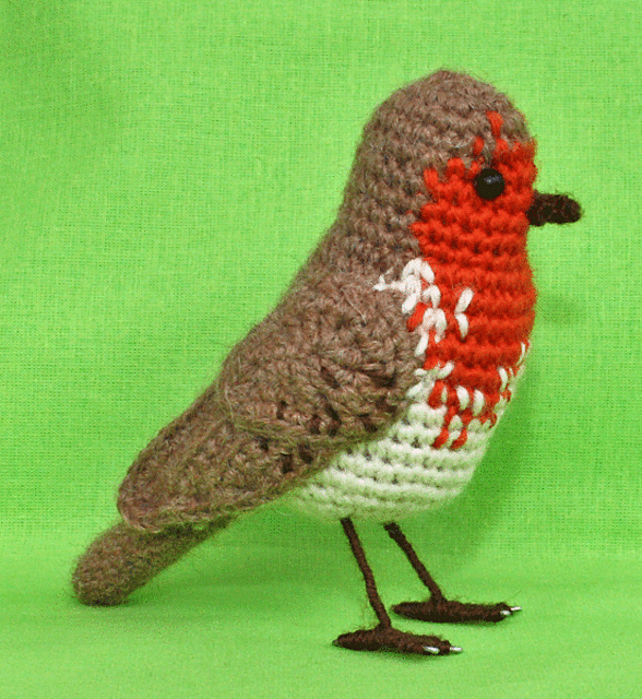 Amigurumi bird - ROBIN