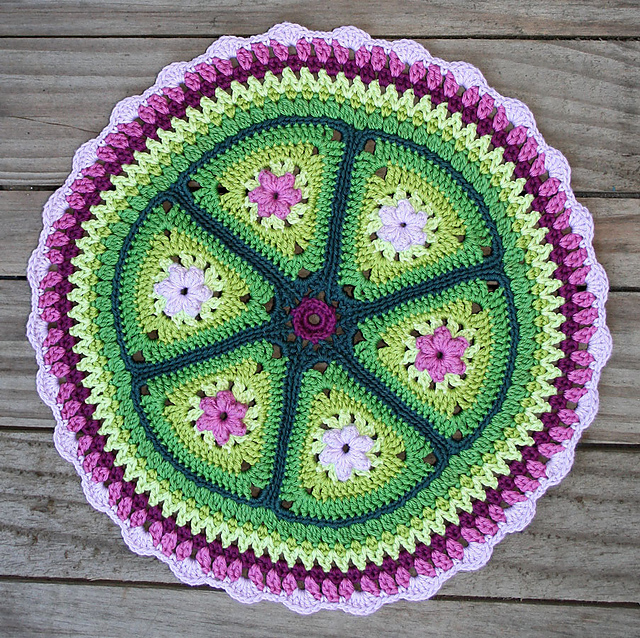 Grannies in a Round (Part 1)