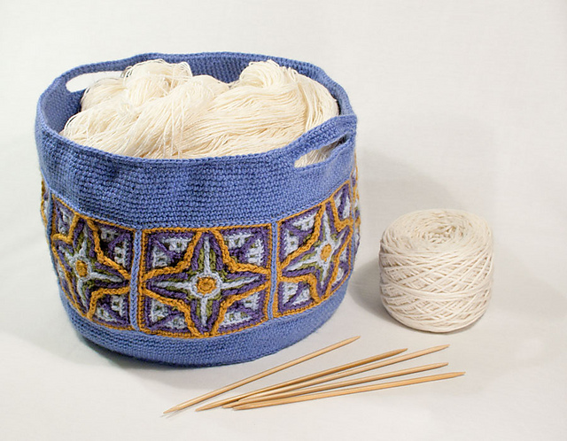 Basket in Overlay Crochet